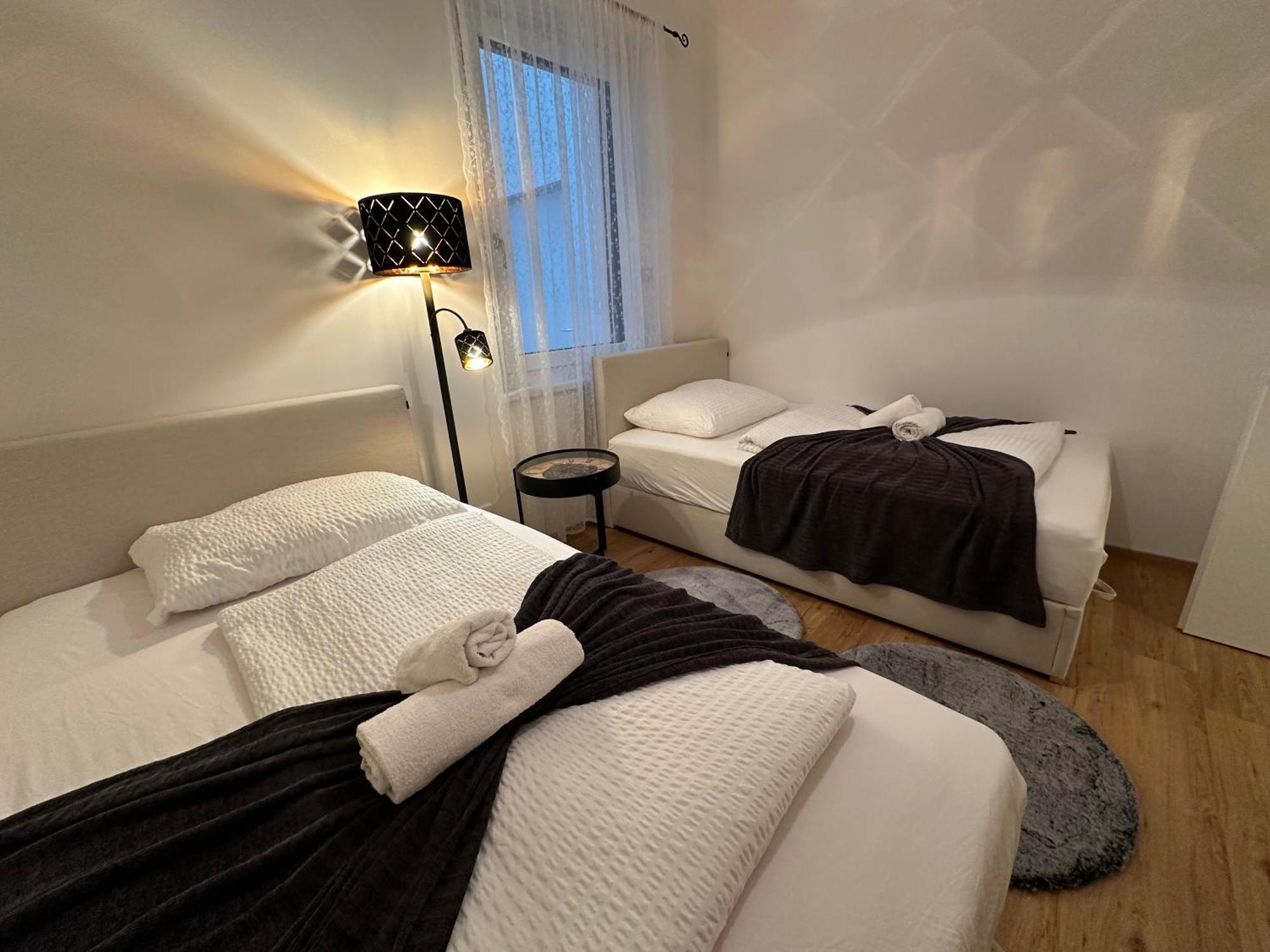 Schoenbrunn Garden Apartments Vienna Esterno foto